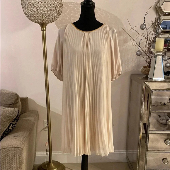 Carolina Herrera Tan Pleated Puff Sleeve Midi Sundress size medium - Picture 1 of 5